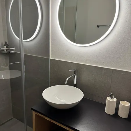 Ustreia Orta Bed & Breakfast *