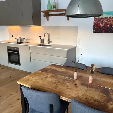 Ustreia Orta 3* Lohn