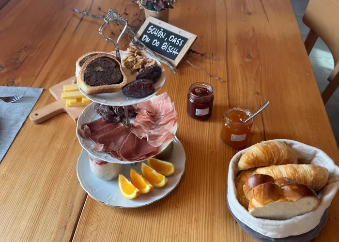 Ustreia Orta Bed & Breakfast Lohn