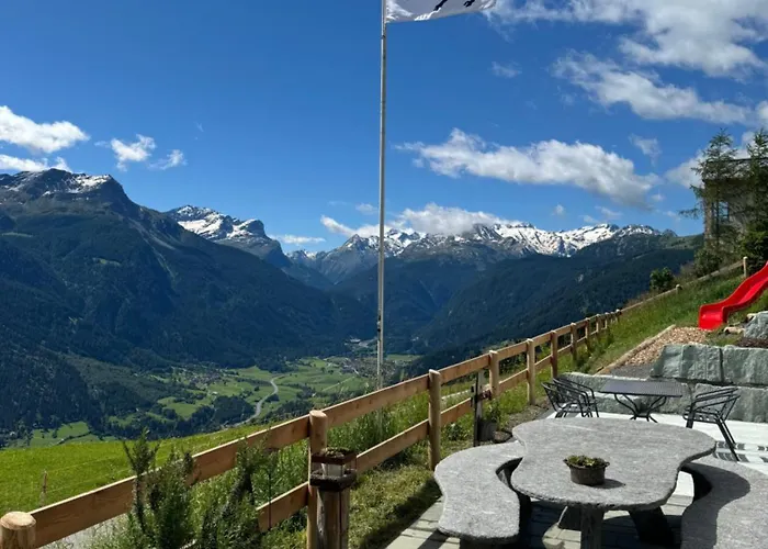 Alojamento de Acomodação e Pequeno-almoço Ustreia Orta 3*